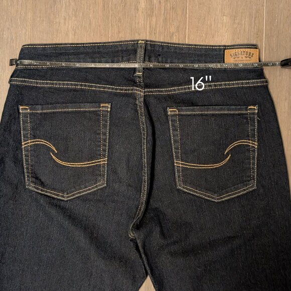 Signature by Levi Strauss The Legging Jeans, Mid Rise Dark  - Size 10 (Like New) - Picture 13 of 14